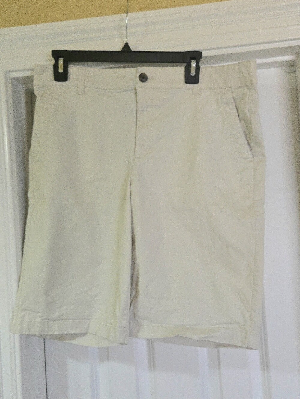 GAP Women’s Cream Chino Bermuda 9" Shorts Light Tan Stretch Size 14 Tall